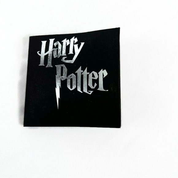 HARRY POTTER Metal TOM RIDDLE'S DIARY Enameled LOOTCRATE Pin - Picture 2 of 4